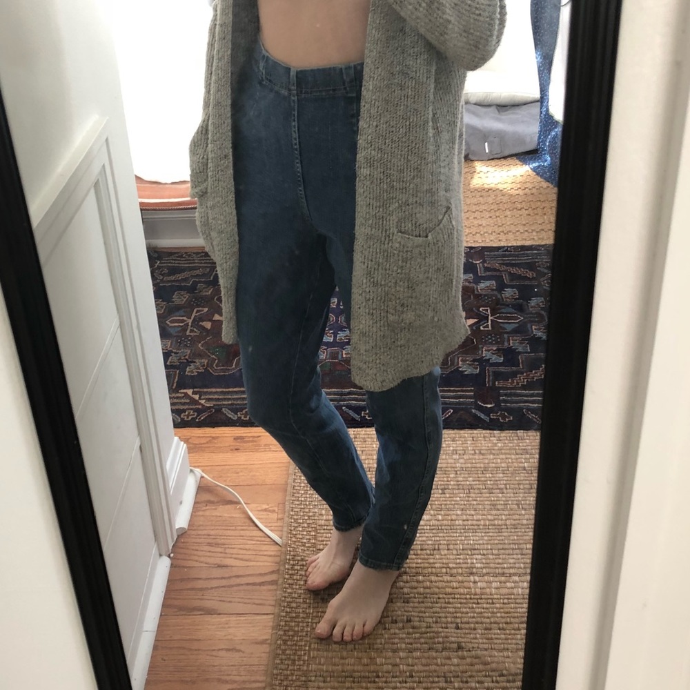 Normcore High-Rise pull on jeans
